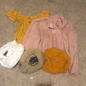 ‼️4 HOODIE BUNDLE + 1 FREE DRESS‼️